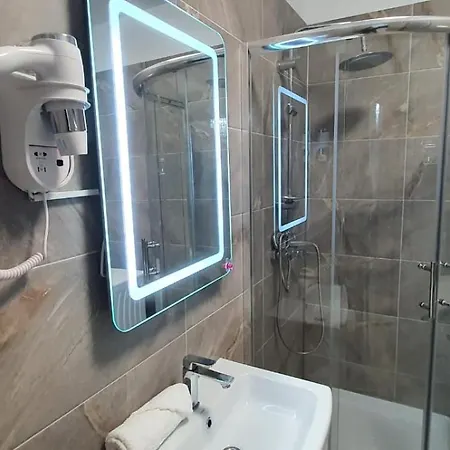Апартаменты Holiday & Spa Family Premium 20m De Plaja