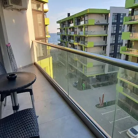 Apartman Holiday & Spa Family Premium 20m De Plaja Năvodari