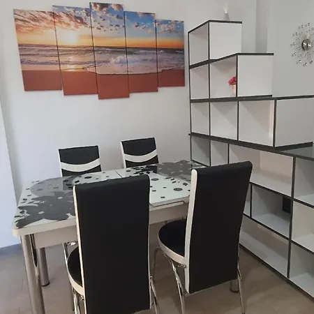 Holiday & Spa Family Premium 20m De Plaja Năvodari