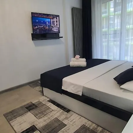 Holiday & Spa Family Premium 20m De Plaja דירה *