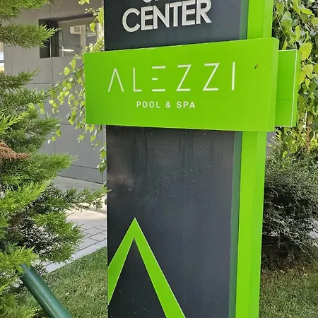 아파트 Holiday & Spa Family Premium 20m De Plaja *